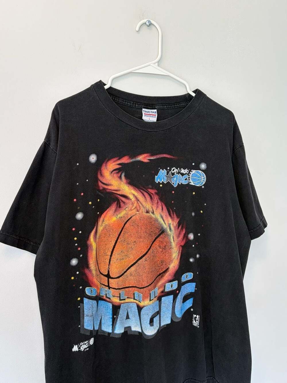 Vintage 90s True Fan Orlando Magic Flaming Basketball T-Shirt Size L